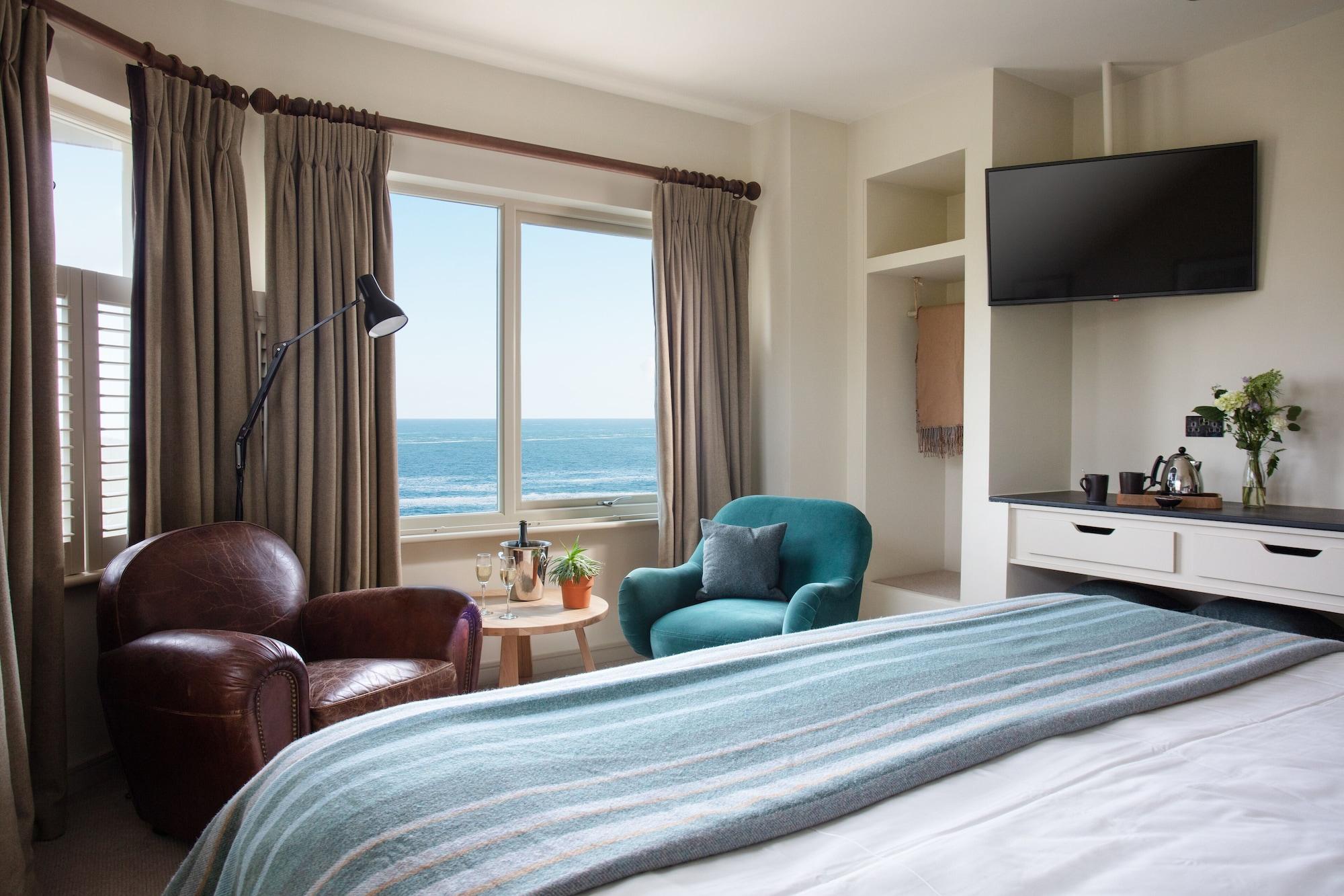 Inn The Lewinnick 4*